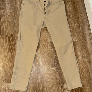 Lululemon ABC Men's Pants - 31 - Tan - Warpstreme - Classic Fit